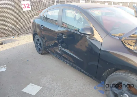 2013 Mazda Mazda3 I Sv из США, поврежденный, VIN JM1BL1TF2D1713536